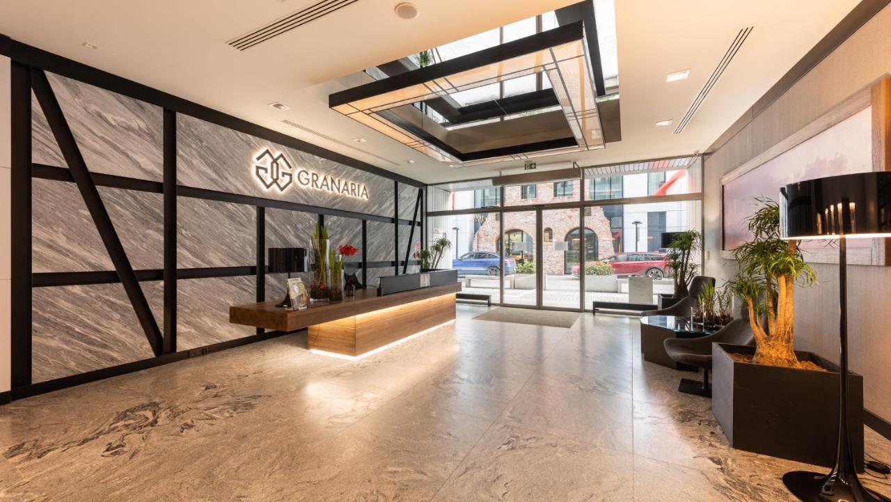 Flatbook - City Center Apartments Granaria Гданск Екстериор снимка